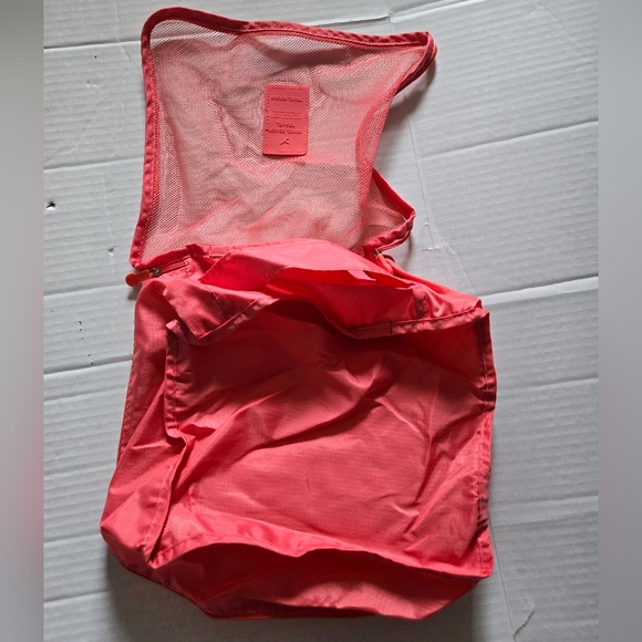 Travel Season Travel Zippered Pink Bag - Picture 6 of 9